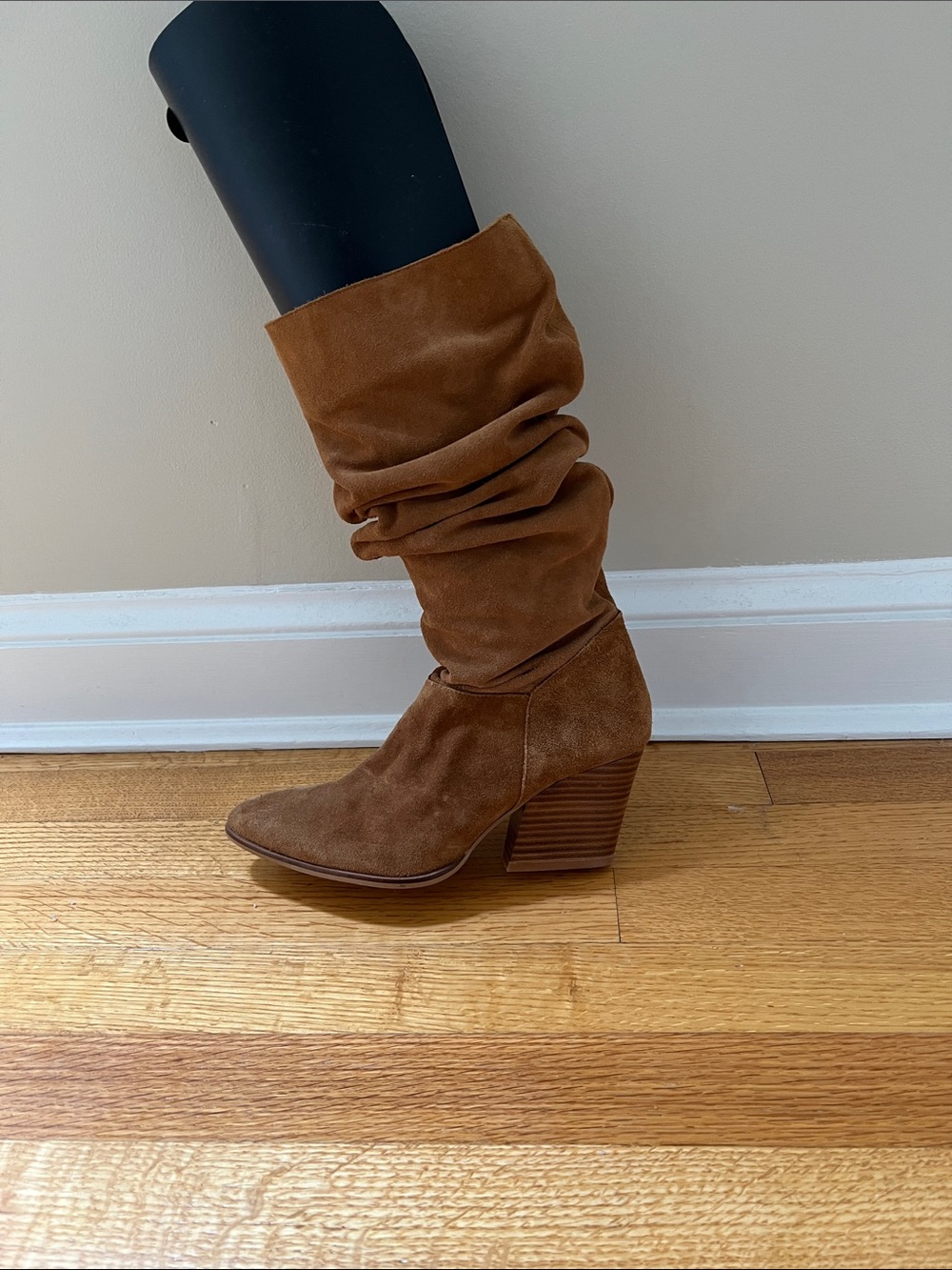 NWOB Arlo Leather Slouch Boots in Tan Suede
